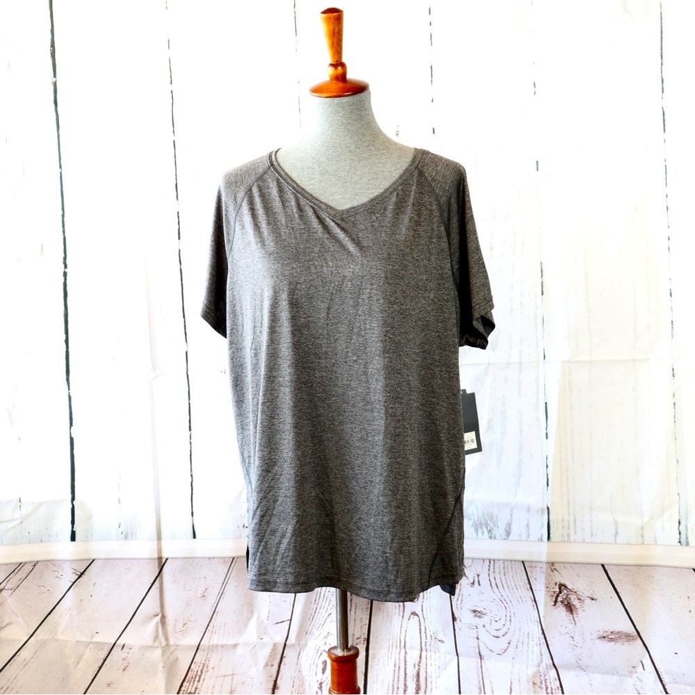LAST CHANCE Tek Gear active tee
